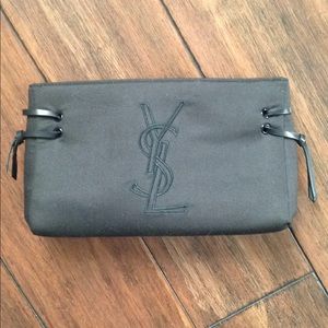 Black, Yves Saint Laurent clutch 👛